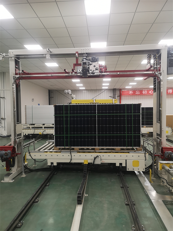 第三張、組件內(nèi)包穿件打包機(jī).jpg